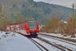 S1 nach Osterburken bei der Einfahrt in den Bahnhof von Neckargerach....nach kurzem Halt geht es nach Binau durch den Tunnel.