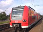 425 057/557 als RB 33 auf dem Weg nach Duisburg hier in Lindern.