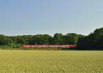 Am 9.7.2013 lichtete ich diesen RE 8 Zug zwischen Jchen und Gubberath fahrend auf seinem Weg nach Koblenz ab.