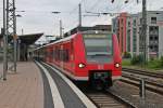 425 801-8 am 22.05.2013 beim Zwischenhalt als RB 44 (Mannheim Hbf - Mainz Hbf) im Bahnhof von Worms.