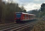 Ein RE 1 Zug/ 425 253-2 nach Mannheim Hbf in Neckargerach bei der Durchfahrt.20.2.2014