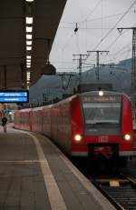 Hier steht eine Doppeltraktion 425er (führend 425 554) am 15.1.14 in Koblenz Hbf.