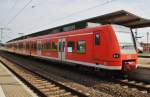 Hier 425 012-2 als RB30 (RB17815) von Wittenberge nach Stendal, dieser Triebzug stand am 21.7.2014 in Wittenberge.