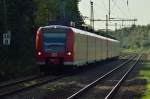 425 103-9  als RE8 fährt hier gerade in Jüchen eine, auf seinem Weg nach Koblenz.
Samstag den 27.9.2014