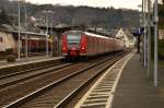 425 105-4 als RE8 nach Mönchengladbach Hbf in Linz am Rhein am Sonntag den 18.1.2015