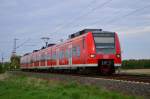 425 069-2 als RB33 bei Wickrathhahn auf der Kbs 485 gen Aachen fahrend am Mittwoch den 29.4.2015