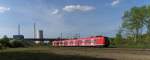 Sonne pur.......und blauen Himmel gab es am 10.05.2015, also richtiges Sonntagswetter. 425 139 ist als RB Trier - Homburg Saar unterwegs. Vorbei am Kraftwerk Ensdorf geht es nach der Kurve auf eine lange Gerade bis zum Bahnhof Bous Saar. Bahnstrecke 3230 Saarbrücken - Karthaus