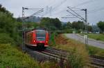 Vor der Neckarbrücke in Kleingemünd mit Dilsberg im Rücken kommt der 425 259-9 Als RE nach Mannheim vor meine Linse gefahren. 16.8.2015