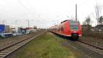 Die 425 592-3 der DB mit dem RE 8 nach Koblenz aus Mönchengladbach bei der Ausfahrt aus Menden (Rheinland), DEN 26.02.2016