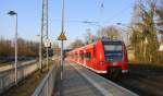 Die Rhein Niers Bahn (RB33) aus Duisburg-Hbf nach Aachen-Hbf und kommt aus Richtung Lindern,Süggerrath,Geilenkirchen,Frelenberg,Zweibrüggen und hält in Übach-Palenberg und