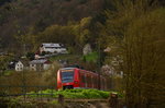 Missglücktes Foto vom 425 708-5, der gerade Neckargerach verlässt.