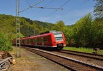 Ein gestrickter 425ziger verlässt gerade Neckargerach als S2 nach Kaiserslautern Hbf.