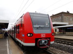 Am 19.03.2016 wartet 425 047 und ein weiterer Br. 426 in Steinach bei Rothenburg ob der Tauber auf die Ausfahrt weiter als RB nach Treuchtlingen.