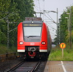 Ein Nachschuss von der Rhein Niers Bahn (RB33) aus Aachen-Hbf nach Heinsberg-Rheinland-Duisburg-Hbf und hilt in Kohlscheid und fährt in Richtung Herzogenrath,Mönchengladbach.