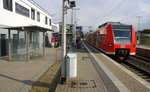 Die Rhein Niers Bahn (RB33) kommt aus Duisburg-Hbf nach Aachen-Hbf und kommt aus Richtung Mönchengladbach-Hbf,Rheydt-Hbf,Wickrath,Beckrath,Herrath und hält in Erkelenz und fährt dann
