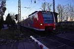 425 057-7 am Bü Lerchenfeldstraße in Anrath. 4.12.2016