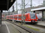 425 146 rangiere am 12.01.2017 in Würzburg Hbf auf Gleis 10.