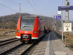 425 146 mit 426 029 fuhr am 28.01.2017 als RB 58112 nach Würzburg in Goßmannsdorf ein.