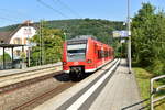 Triebzug 425 709/209  SPEYER  ist hier bei der Einfahrt in Neckargerach als S2 nach Mosbach/Baden zusehen am heutigen Montag den 28.8.2017