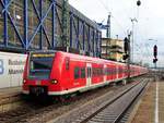 DB S-Bahn Rhein Neckar 425 726-7 (modernisiert) am 16.12.17 in Mannheim Hbf