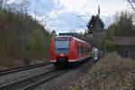 Nachschuß auf den 425 730-9 der als S1 nach Osterburken, mit Laufband  Willkommen bei der Deutschen Bahn  beim verlassen von Neckargerach am 12.Apri 2021 abgelichtet wurde.