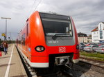 425 046 kam am 03.05.2016 als RB 58093 aus Würzburg in Kitzingen auf Gleis 9 an.