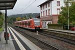 425 609-5 als RE3 nach Mannheim Hbf bei der Durchfahrt in Neckargerach.