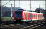 DB 425054 ist hier am 17.3.2002 um 10.27 Uhr in Westerkappeln Velpe als RB nach Rheine unterwegs.