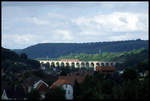 Ein DB 425 befährt hier am 13.7.2003 das Viadukt bei Altenbeken in Richtung Paderborn.