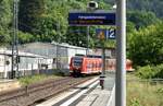 Am Montagnachmittag den 18.Mai2020 kommt ein S-Bahnzug nach Homburg(Saar) in Zwingenberg eingefahren, es ist der gestrickte 425 725 der leider Opfer von Farbkünstlern war und ich ihn deswegen