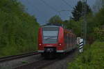 Abellio Ersatzzug 425 557 im Nachschuß bei der Durchfahrt in Neckargerach gen Heilbronn fahrend am 17.5.2021  An dem Tag herrschte eine sehr spannende Wetterstimmung.