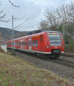 425 228-1 in Neckargerach nach Osterburken fahrender S1 Zug. 21.1.2022 