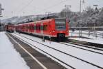 Nach kurzem Halt in Neckarelz setzt der 425 114-6 seinen Weg nach Heilbronn fort am Donnerstagnachmittag den 17.1.2013