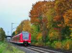 RB 33, Rhein-Niers-Bahn, 425 074 von Heinsberg / Duisburg, auf der KBS 485 bei Geilenkirchen Km.26,0 am 24.10.2015 auf den Weg nach Aachen.