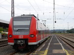 425 034 steht am 20.06.2016 in Gemünden auf Gleis 8 und wartet darauf, abgestellt zu werden.