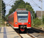Die Rhein Niers Bahn (RB33) aus Duisburg-Hbf nach Aachen-Hbf und kommt aus Richtung Rheydt,Wickrath,Beckrath,Herrath,Erkelenz,Baal,Hückelhoven-Baal und fährt in Brachelen ein und hält