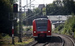 Die Rhein Niers Bahn (RB33) kommt aus Aachen-Hbf nach Duisburg-Hbf  und kommt aus Richtung