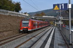 Einfahrt eines S1-Zuges in Neckarhausen, geführt wird der Zug vom 425 213-5 am Dienstag den 1.11.2016