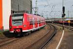 Einfahrt am 12.04.2017 von 426 039-4  Wemmetsweiler  zusammen mit 426 543-5  Niederlinxweiler  als RB71 (Kaiserlautern Hbf - Merzig (Saar)) in den Völklinger Bahnhof.