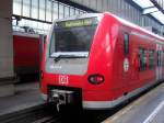 426 512 steht abfahrtbereit im Stuttgarter Hbf.