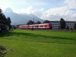 Auerferner Bahntag 2007 - Am spten Nachmittag des 01.09.2007 zeigte sich dann doch noch etwas die Sonne, als zwei  Erdbeerkrbchen  der BR 426 als RB 5495 von Reutte unterwegs nach Garmisch sind.