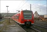 426 519/019 und 426 517/017 verlassen als RE16  Ruhr-Sieg-Express  den Bahnhof von Letmathe.