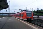 Am 15.05.09 fhrt der Triebzug 426 002/502 und 2 weitere 425er als RE 25020 nach Treysa und RE 25120 nach Dillenburg in Gieen ein.Die 2 vorderen ETs fahren nach Treysa und der hintere ET fhrt nach Dillenburg.