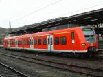 426 012 nach Gppingen am 23.10.2002 in Plochingen.