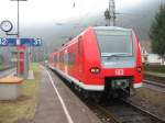 Triebzug 426 507-0 am Bahnsteig Saarholzbach (Saar). Foto 8/2/2003.