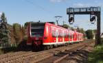 Auf Betriebsfahrt war 426 006 und ein Schwestertriebwagen im Saartal. Die Fotowolke hatte sich verzogen und so strahlten auch die Mini-Quietschies im Sonnenlicht. Bahnstrecke 3230 Saarbrücken - Karthaus in Saarlouis Roden am 29.09.2015