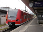 426 026 steht am 14.06.2016 in Würzburg Hbf als RB nach Kitzingen auf Gleis 10 bereit.