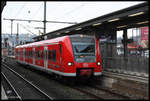 426520 wartet im HBF Bielefeld am 18.1.2017 um 09.09 Uhr auf die Abfahrt nach Nienburg.