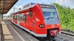 ET 426 013-8 steht als RB11 nach Kornwestheim Pbf in Stuttgart-Untertürkheim, 22.05.2019.
