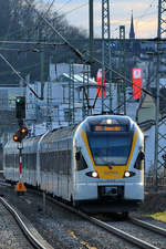 Der Elektrotriebzug ET 6.04 war Mitte März 2021 in Wuppertal-Unterbarmen unterwegs.